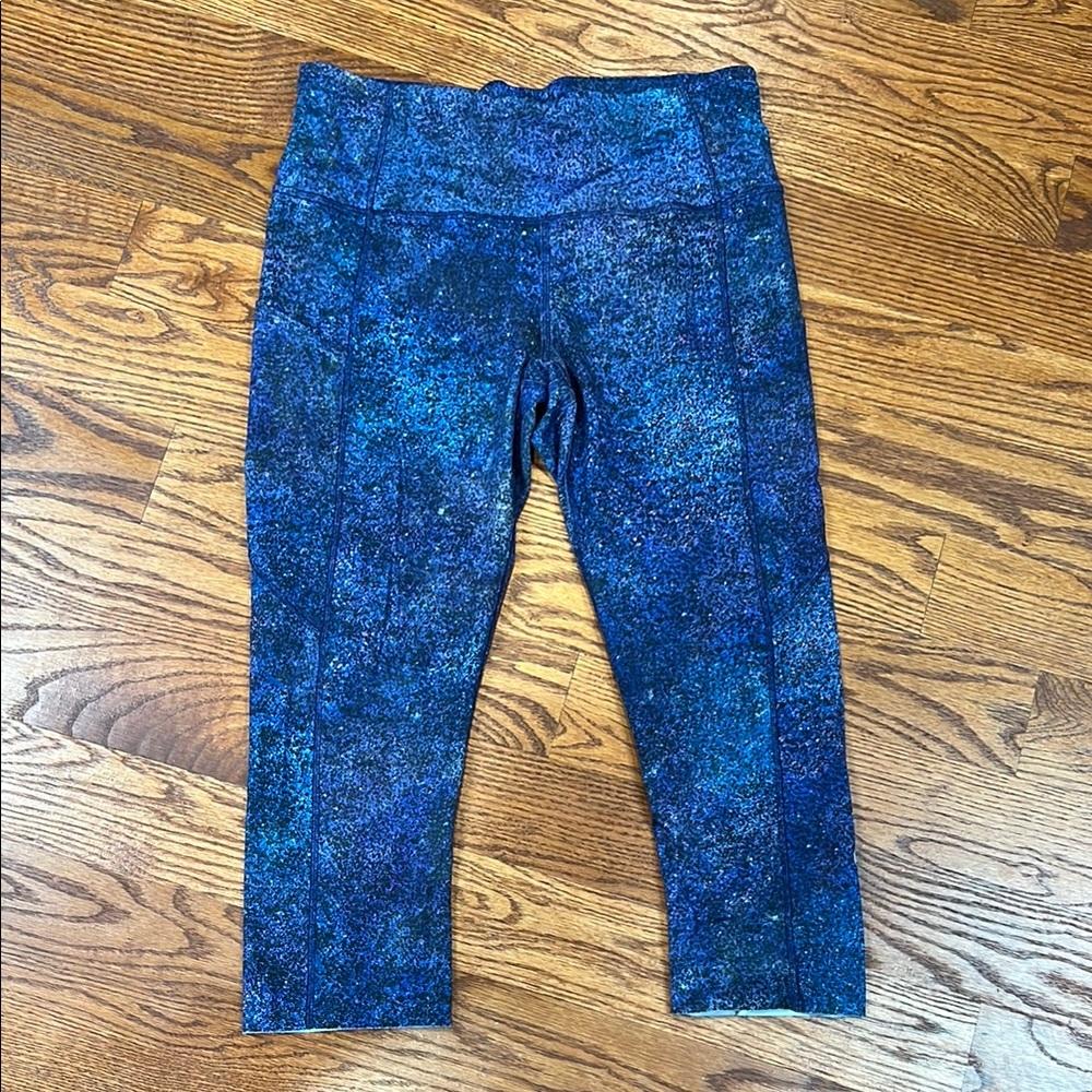 Lululemon Fast and Free Crop 19” - Polar Lights - SZ 8 - EUC